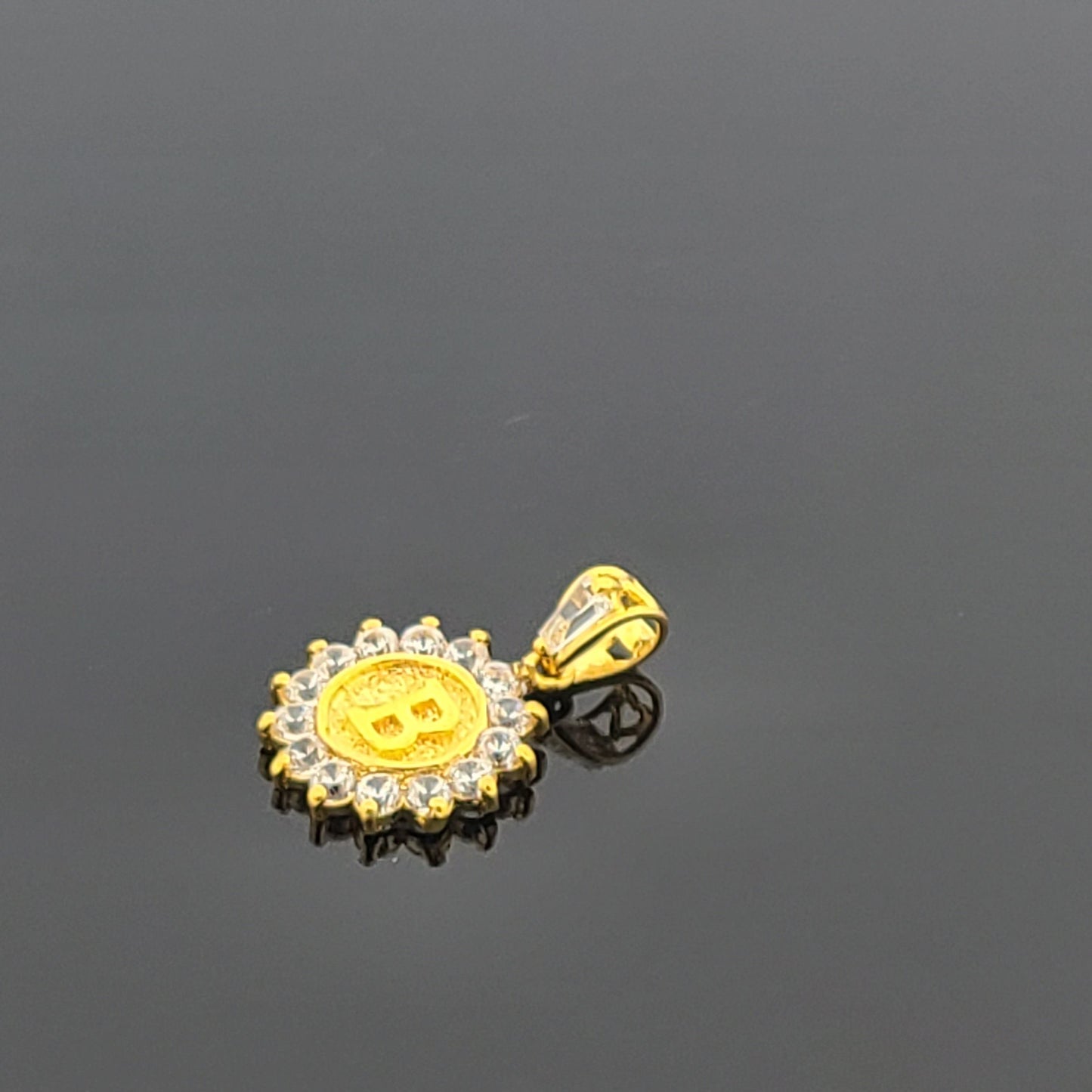 22K Solid Gold Letter Pendant P1637