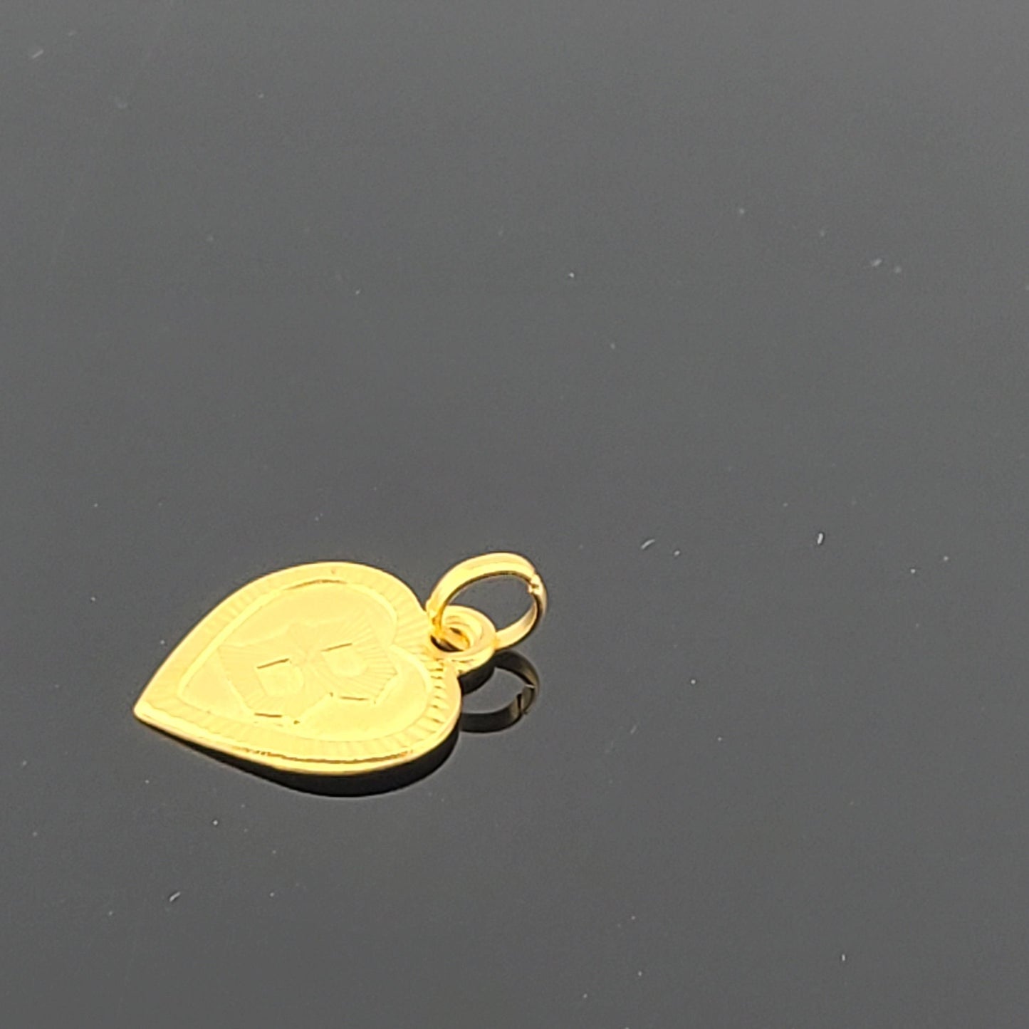 22K Solid Gold Letter Pendant P1640