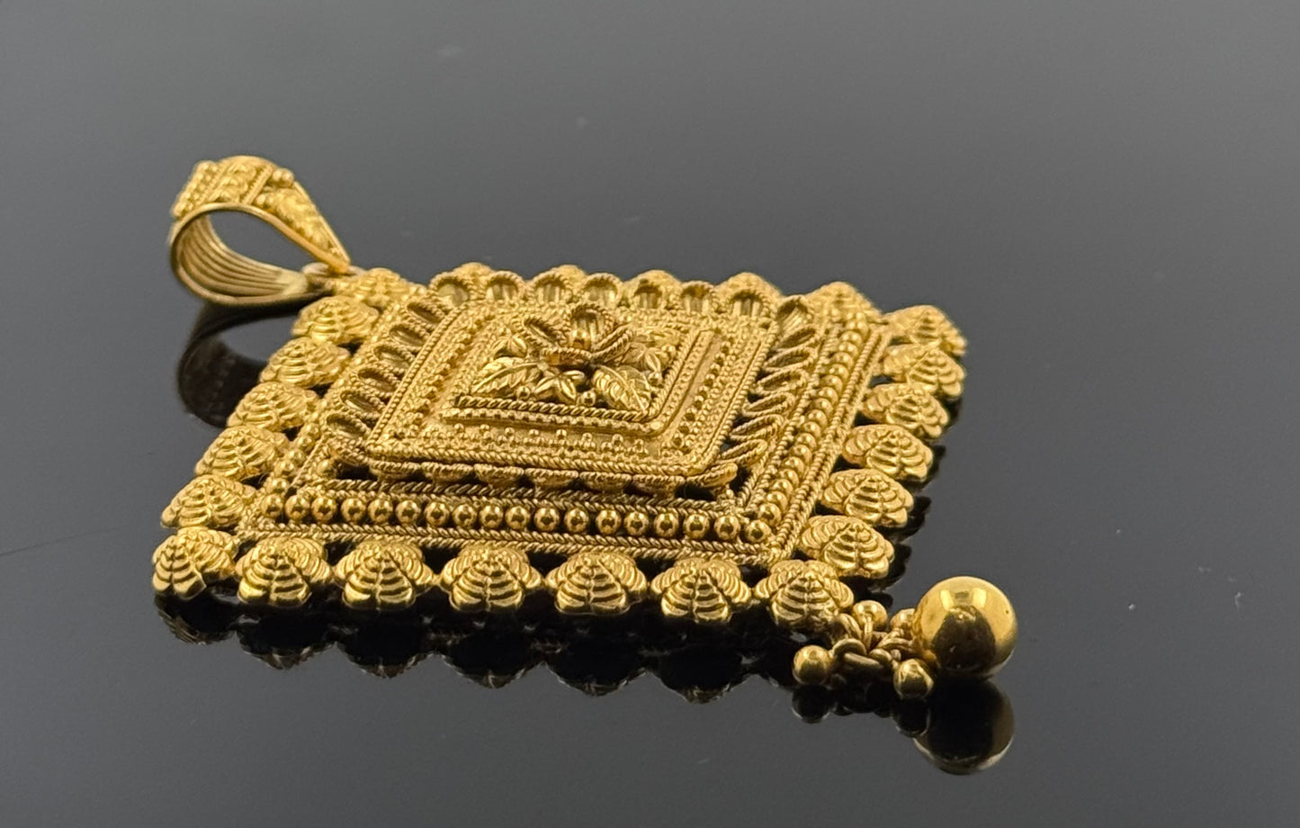 22K Solid Gold Fancy Pendants P32