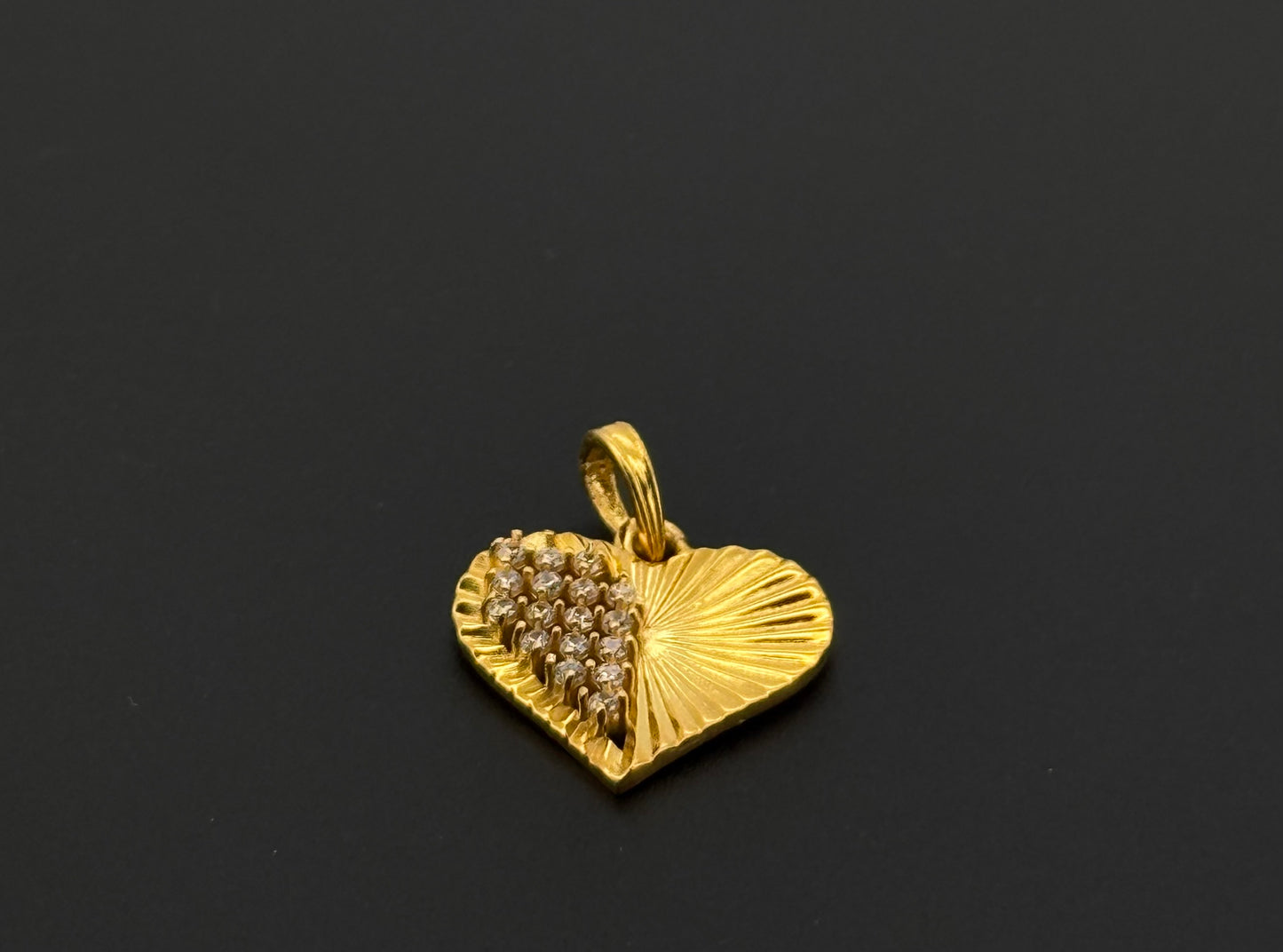 22K Solid Gold Fancy Pendants P789