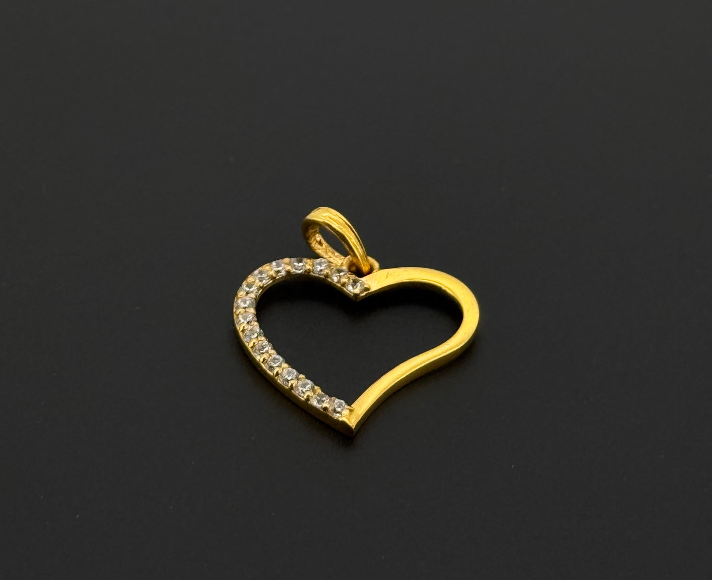 22K Solid Gold Fancy Pendants P790