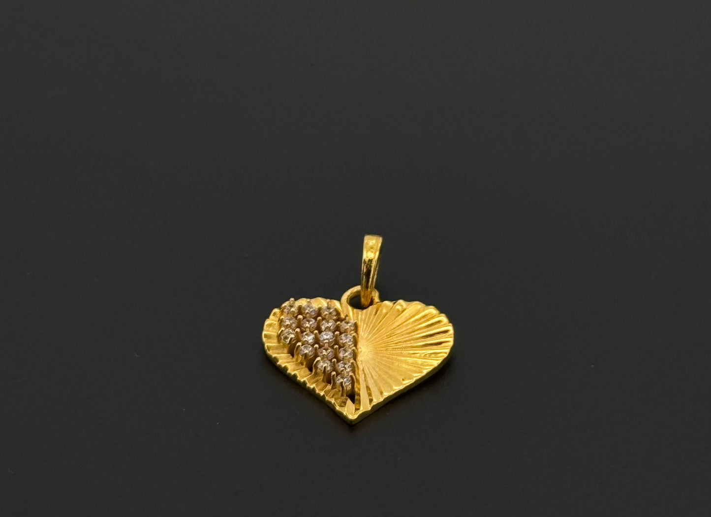 22K Solid Gold Fancy Pendants P793