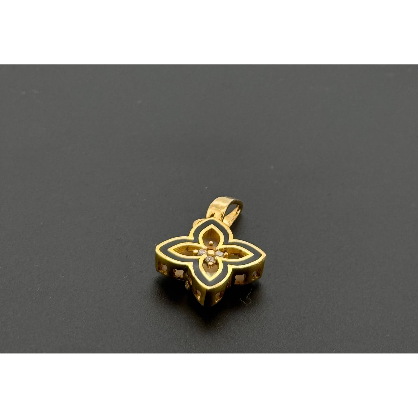 22K Solid Gold Fancy Pendants P802