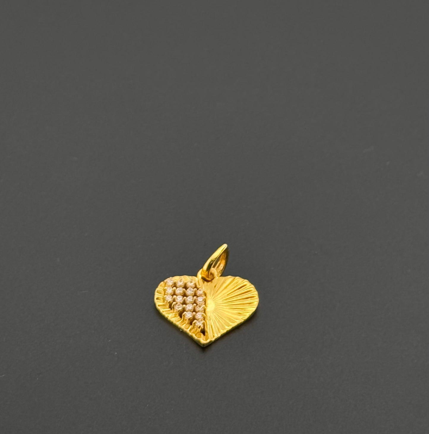 22K Solid Gold Fancy Pendants P816