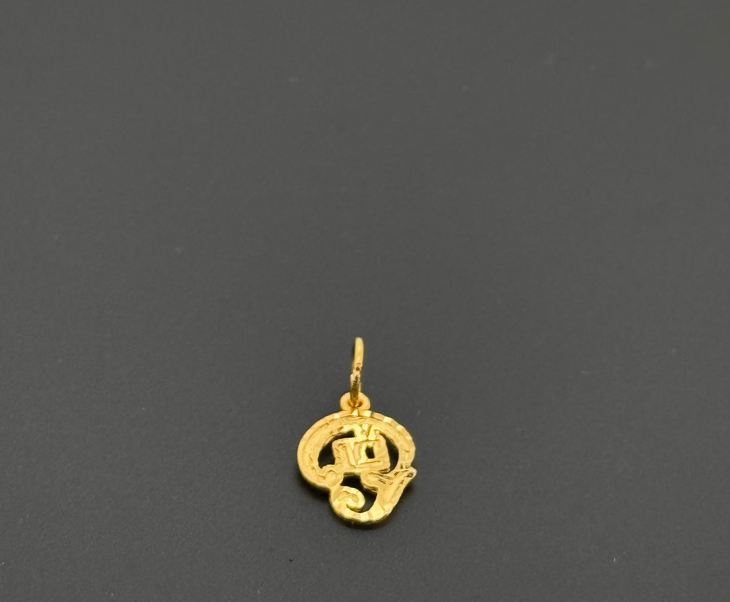 22K Solid Gold Hindu Pendants P843