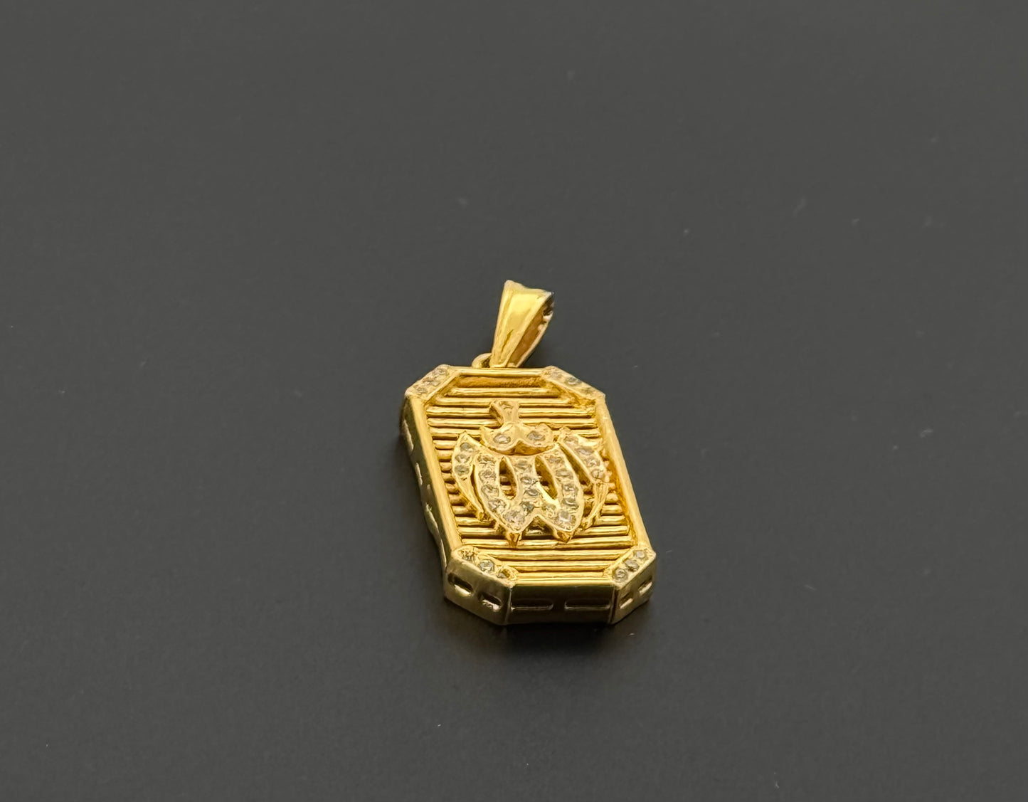 22K Solid Gold Fancy Pendants P870