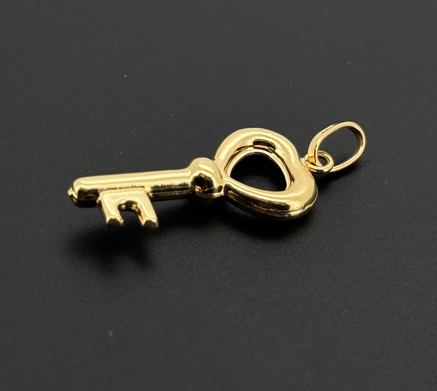 18K Solid Gold Fancy Pendants P880