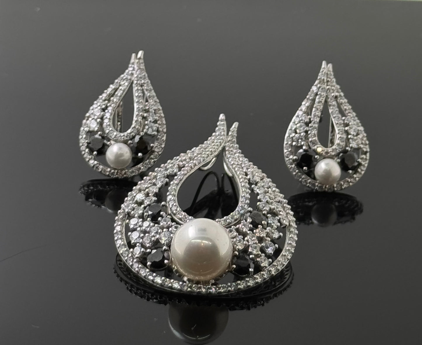18K Solid Gold Fancy Pendant Sets PS153