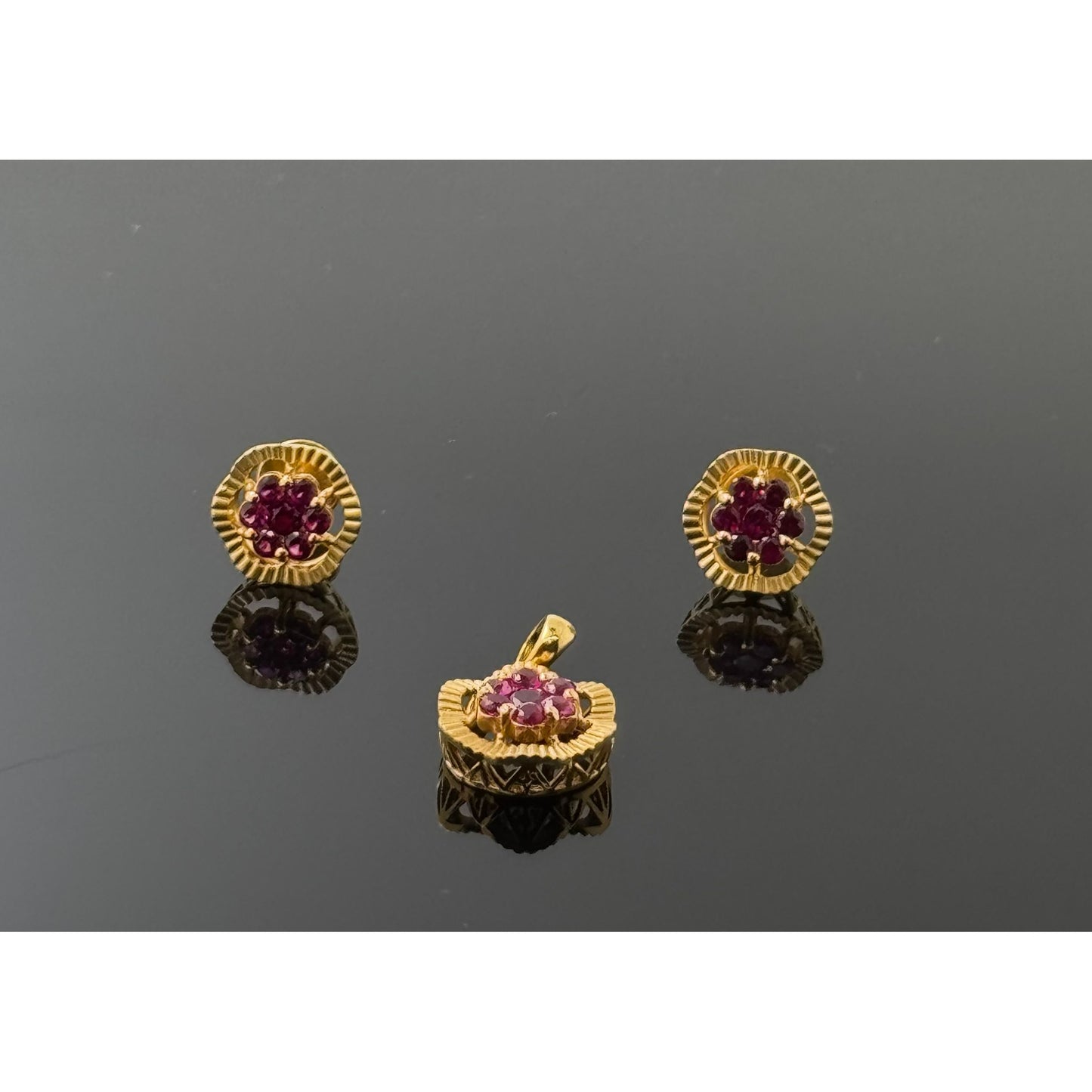 22K Solid Gold Fancy Pendant Sets PS160