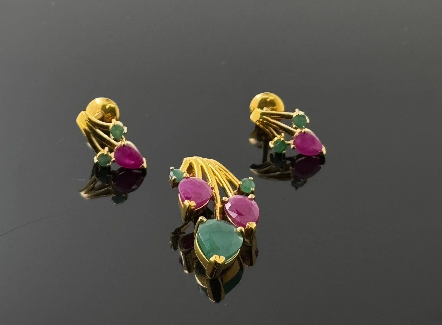 22K Solid Gold Fancy Pendant Sets PS164