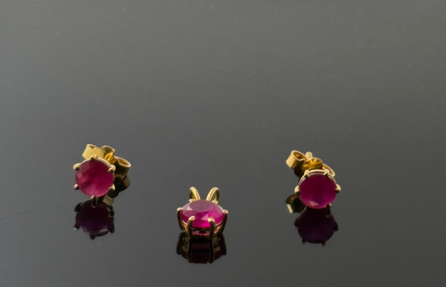 22K Solid Gold Fancy Pendant Sets PS189