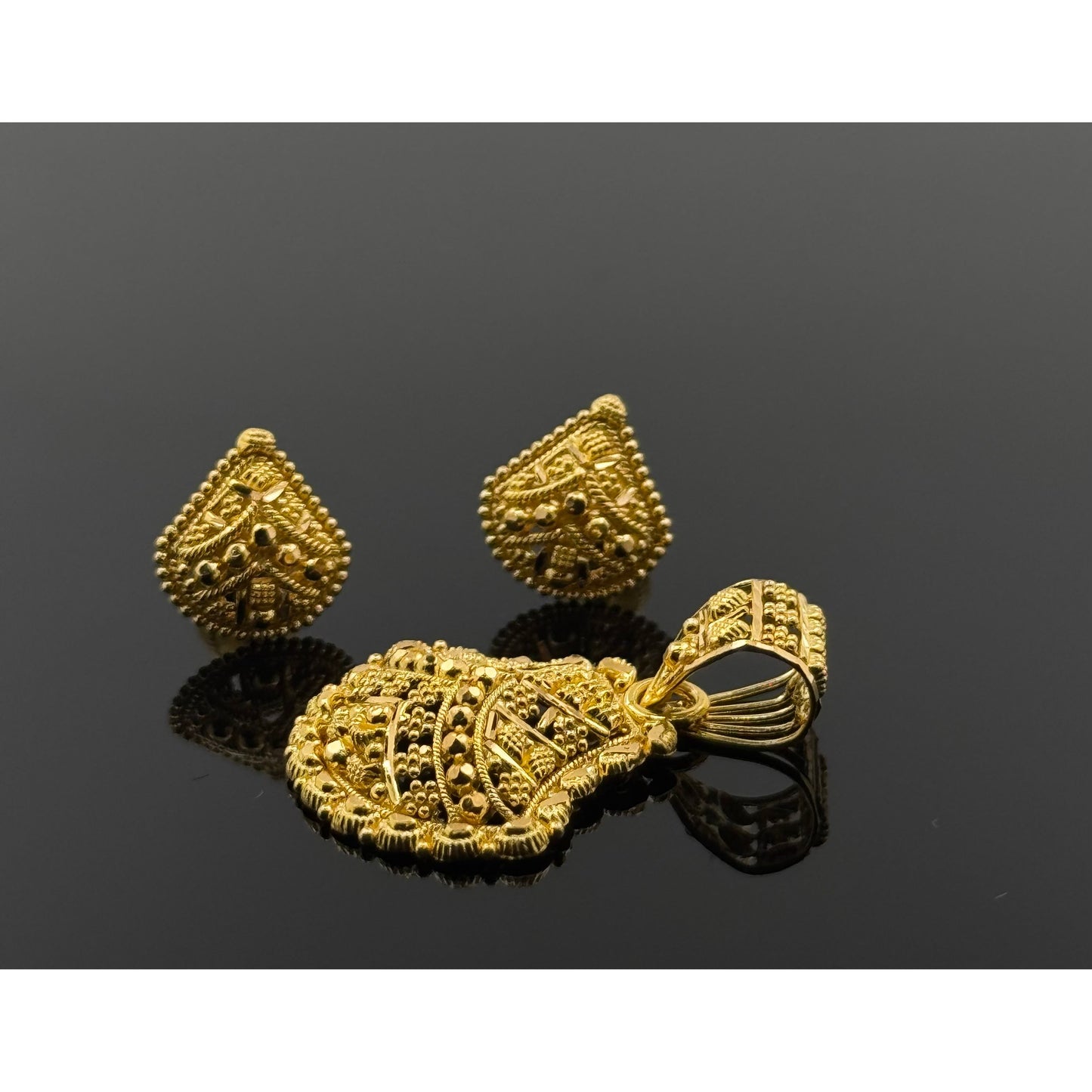 22K Solid Gold Fancy Pendant Sets PS47