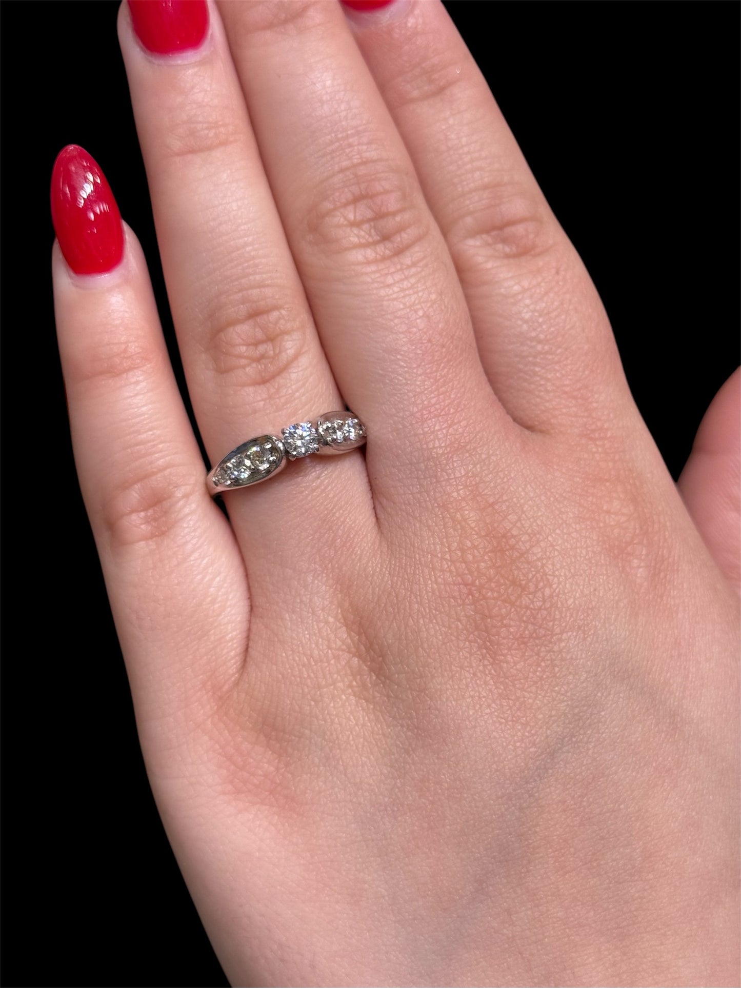 Natural Round Diamond Cut Ring DR74