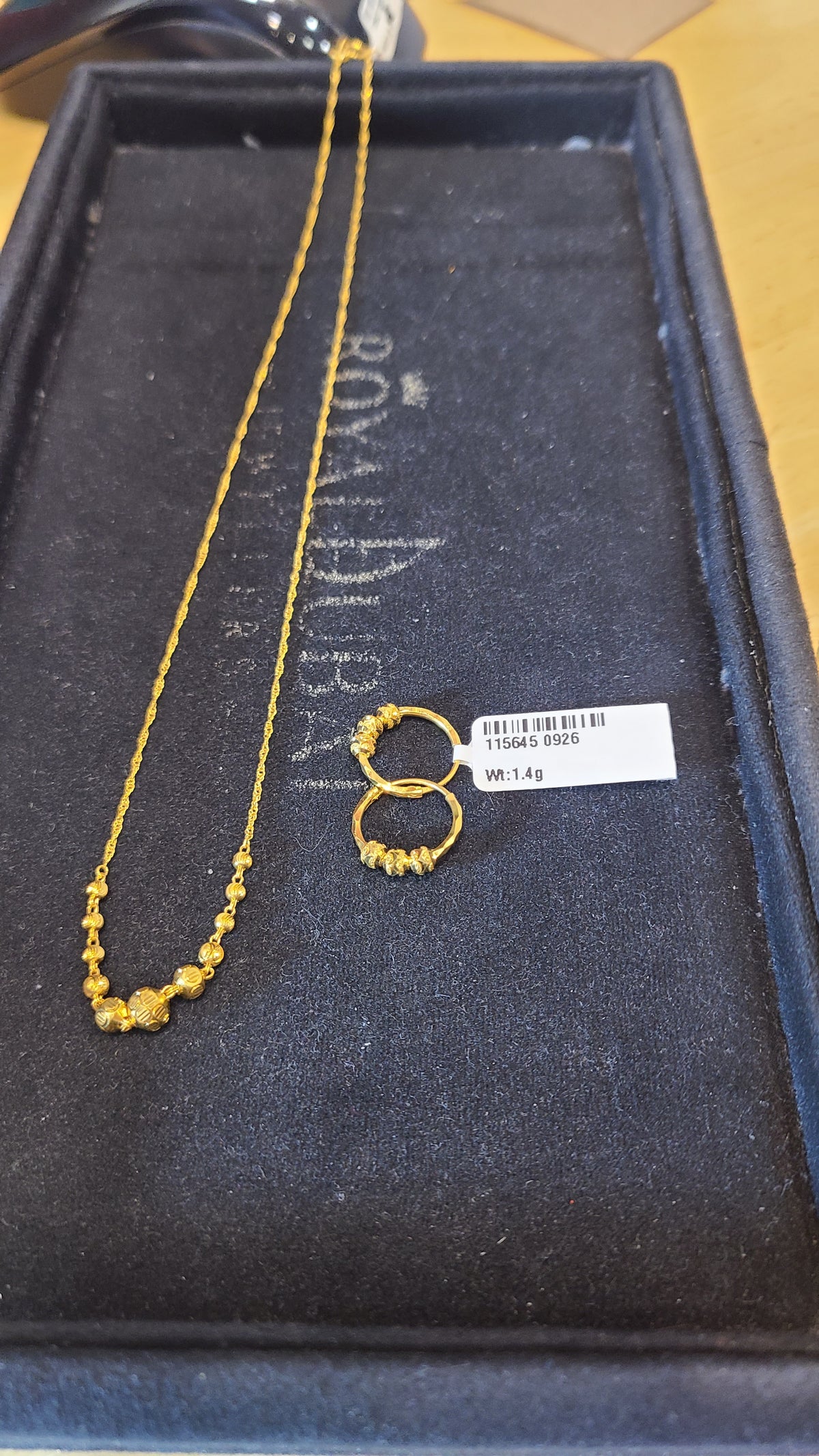 22k gold chain ash100