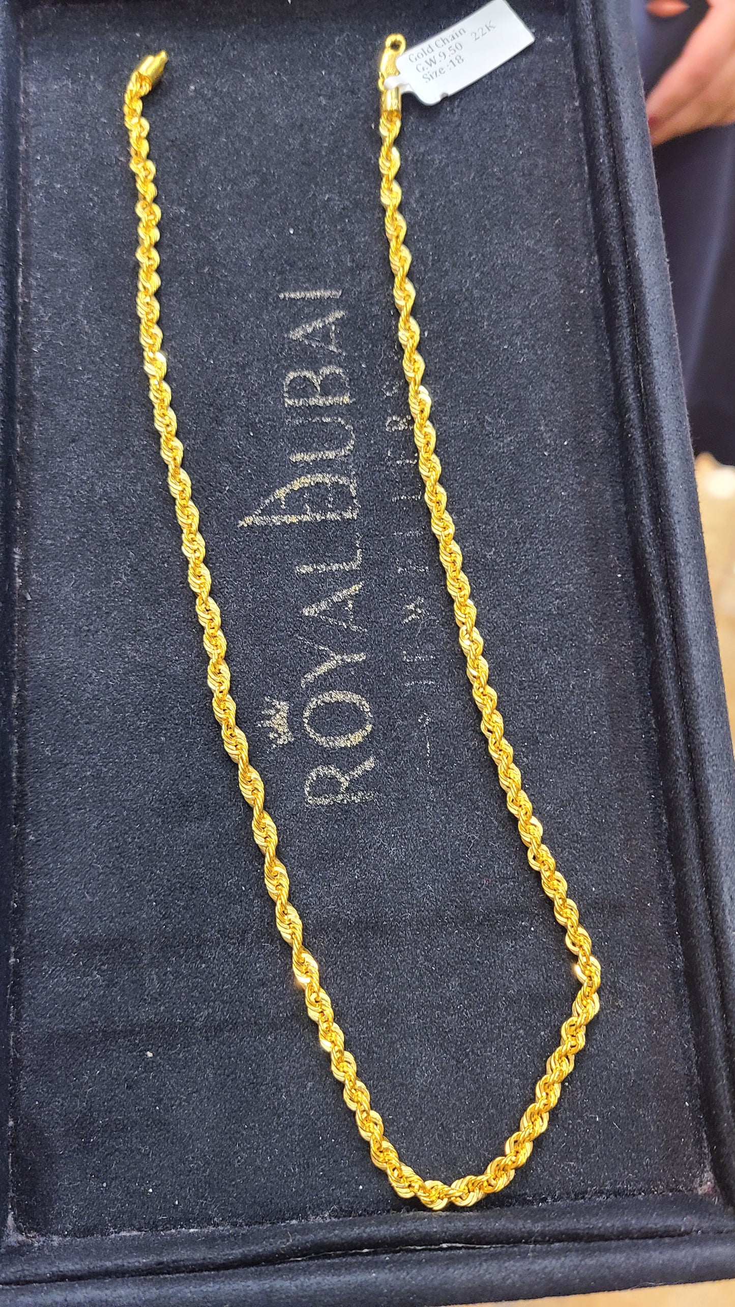 22k gold chain dh