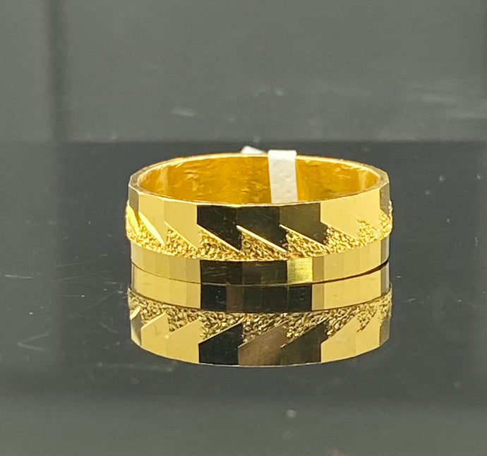 22k Solid Gold Ring Band Unisex Flat Diamond Cut Diamond Shimmer R2548z - Royal Dubai Jewellers