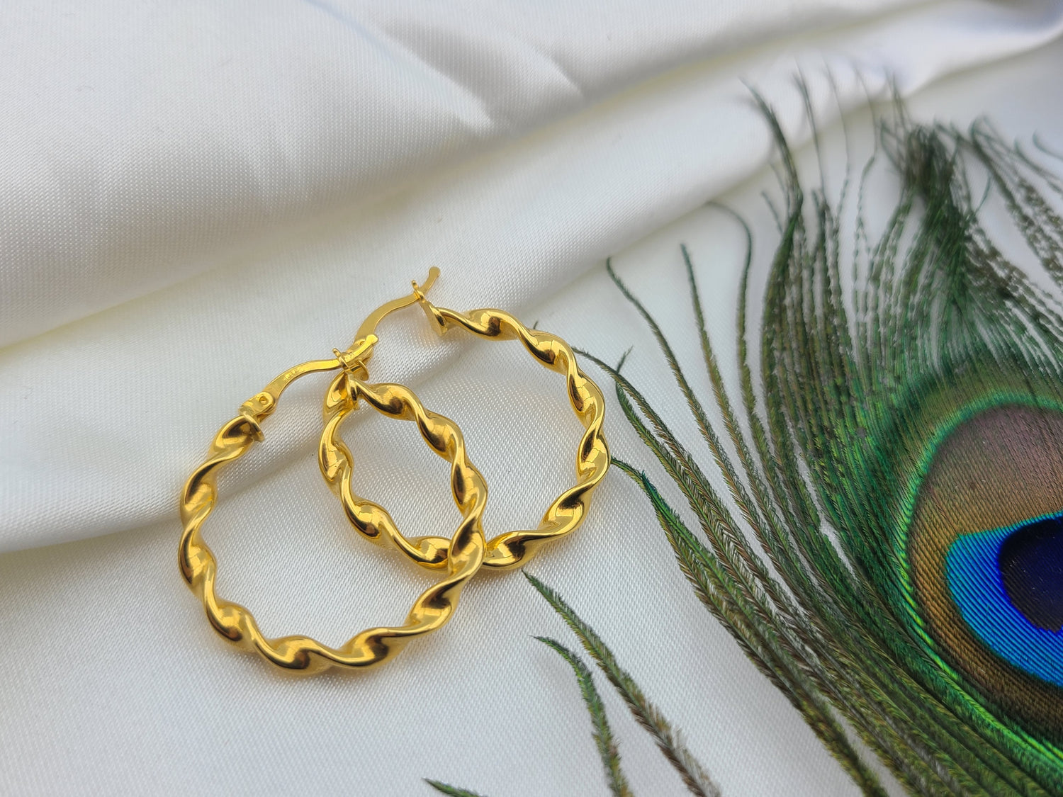 21K Posh Hoops