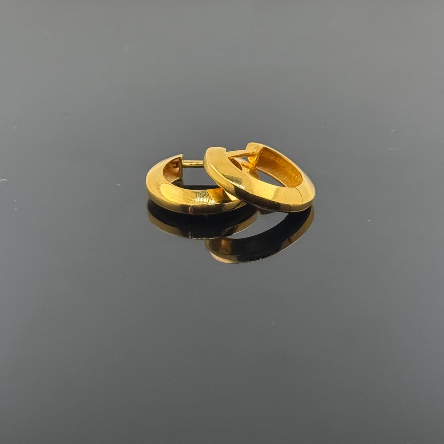 22k Solid Gold Simple Ladies Hoops E125