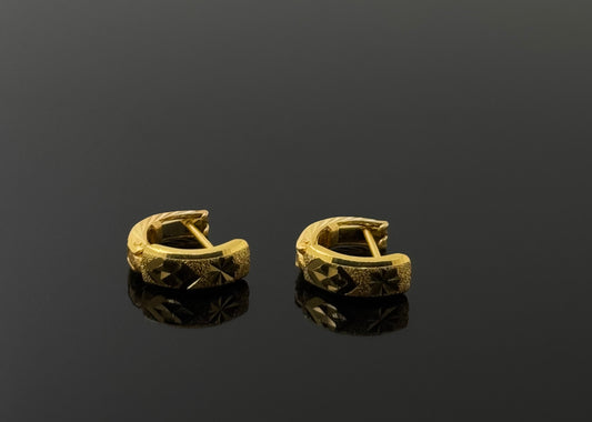 22k Solid Gold Simple Ladies Hoops E231