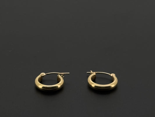 14k Solid Gold Simple Ladies Hoops E378