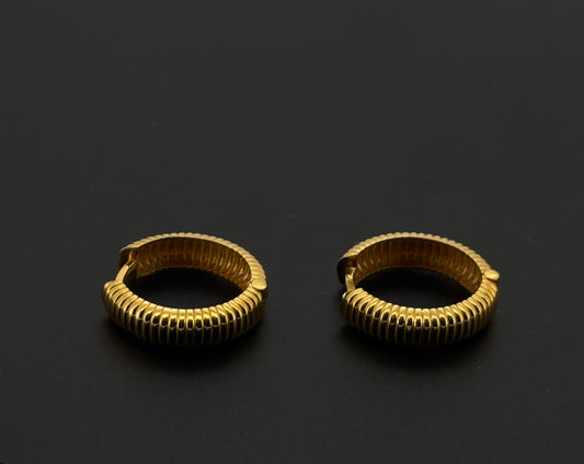 22k Solid Gold Simple Ladies Hoops E409