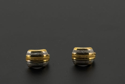22k Solid Gold Simple Ladies Hoops E426