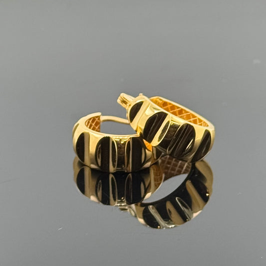 22k Solid Gold Simple Ladies Hoops E56