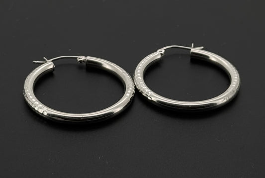 10K Solid Gold Simple Ladies Hoops E681