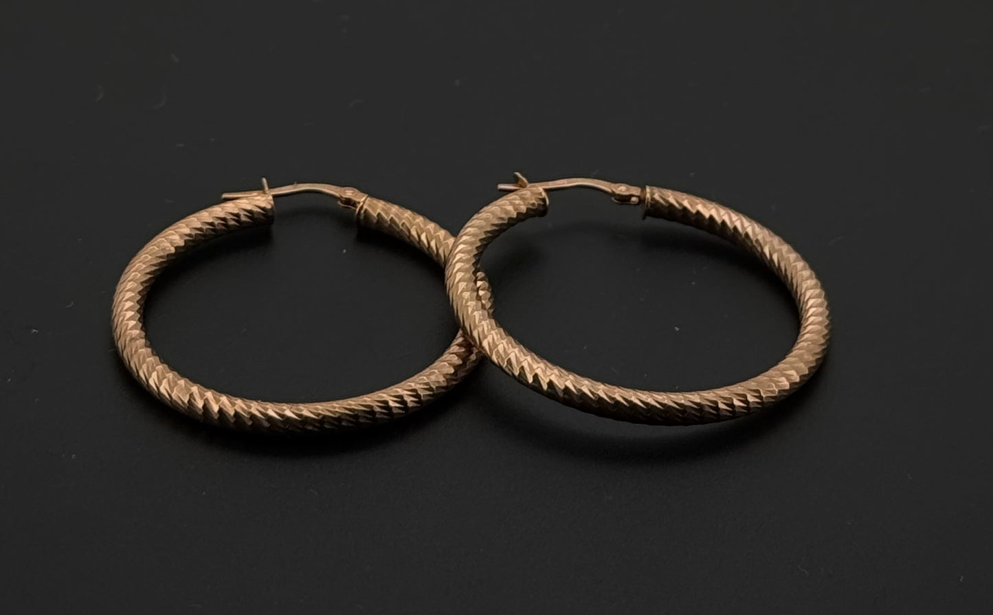 10K Solid Gold Simple Ladies Hoops E682