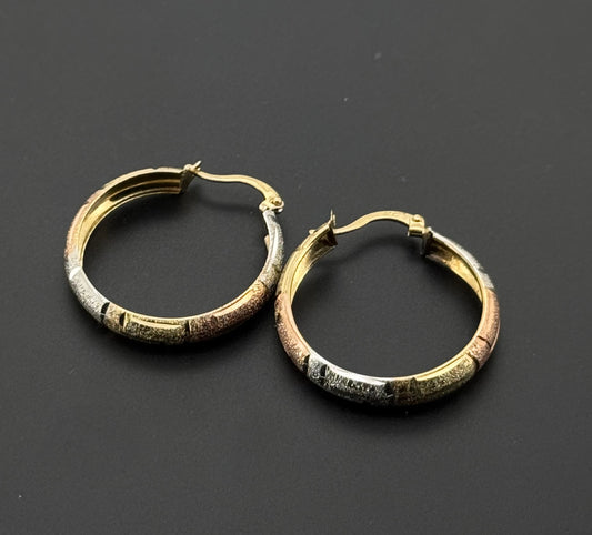 10K Solid Gold Simple Ladies Hoops E709