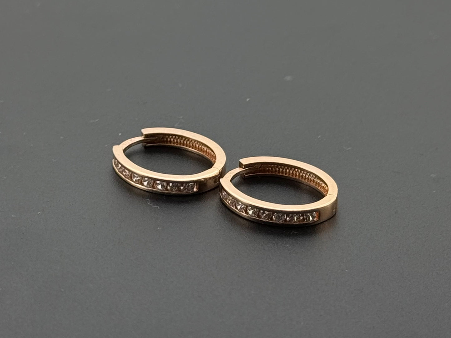 10K Solid Gold Simple Ladies Hoops E714