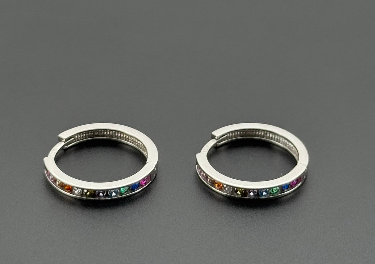 10K Solid Gold Simple Ladies Hoops E731