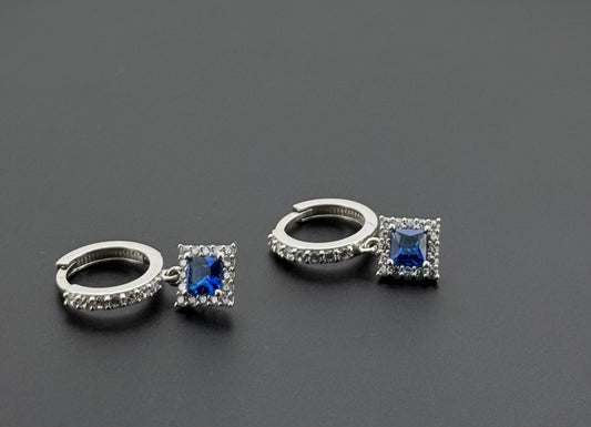 10K Solid Gold Simple Ladies Hoops E735