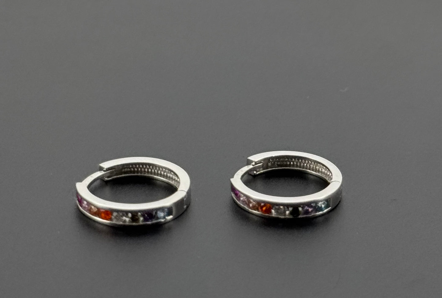 10K Solid Gold Simple Ladies Hoops E740
