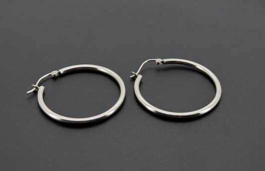 10K Solid Gold Simple Ladies Hoops E749