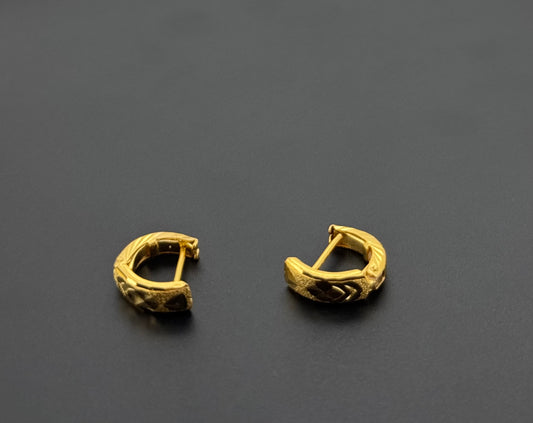 22K Solid Gold Simple Ladies Hoops E826