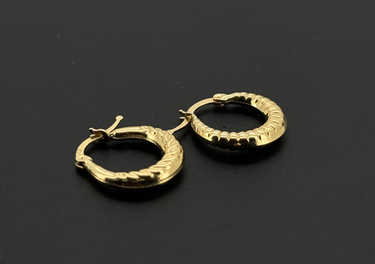 18K Solid Gold Simple Ladies Hoops E879