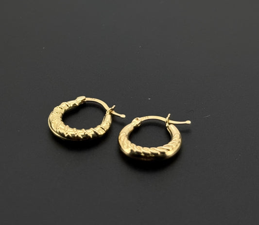 18K Solid Gold Simple Ladies Hoops E887