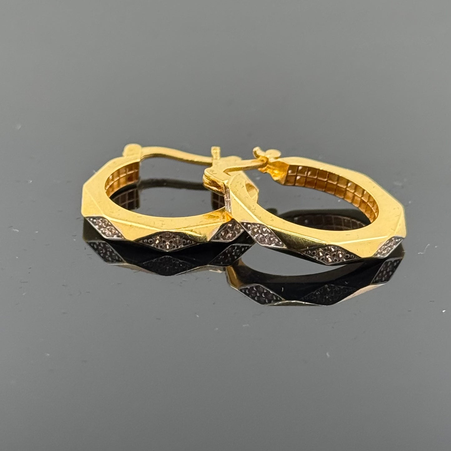 22k Solid Gold Simple Ladies Hoops E90