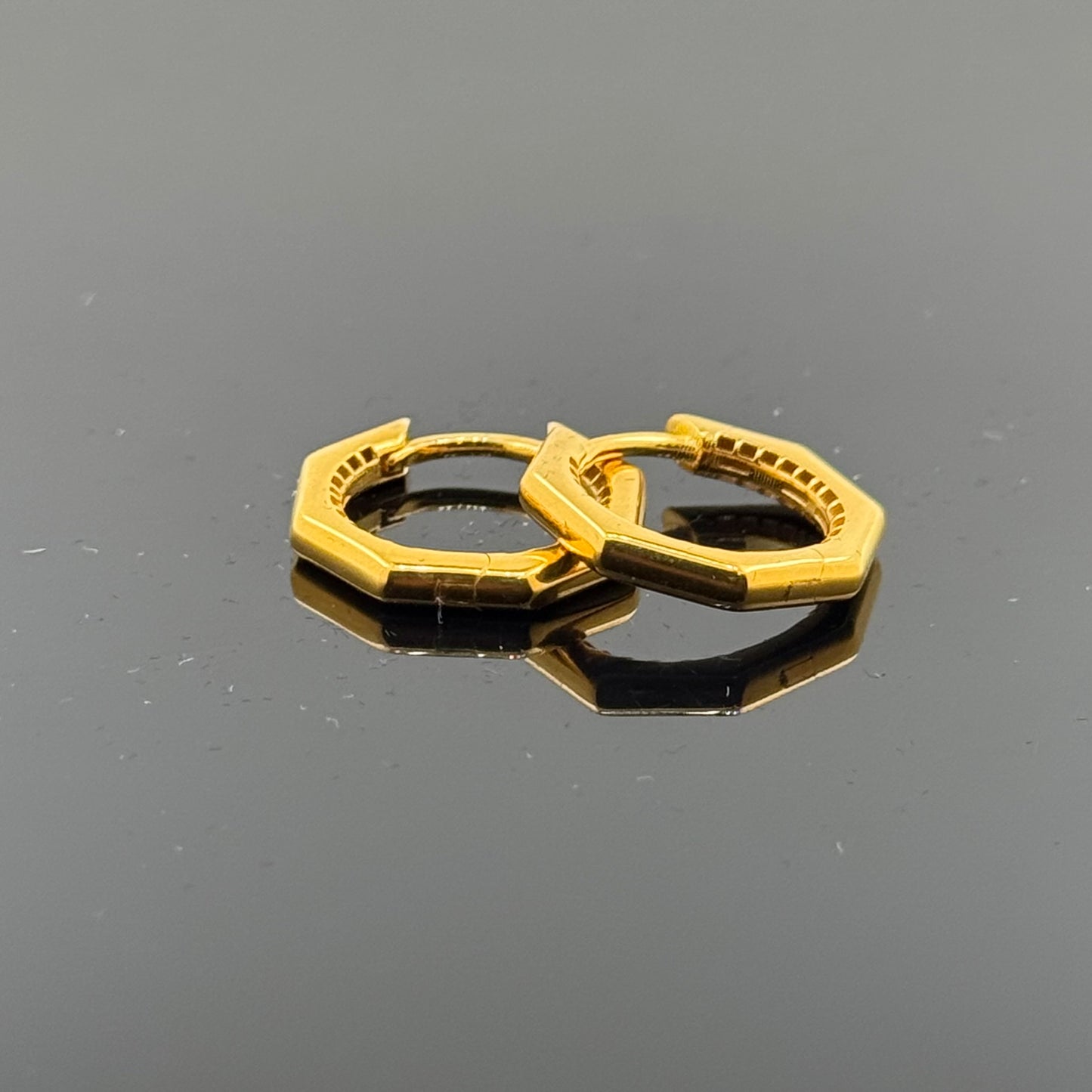 22k Solid Gold Simple Ladies Hoops E91