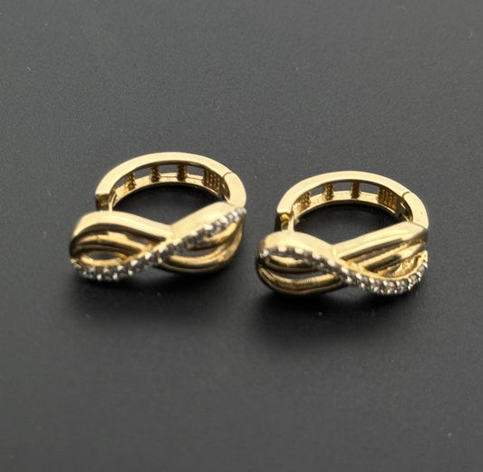 10k Solid Gold Simple Ladies Hoops E959