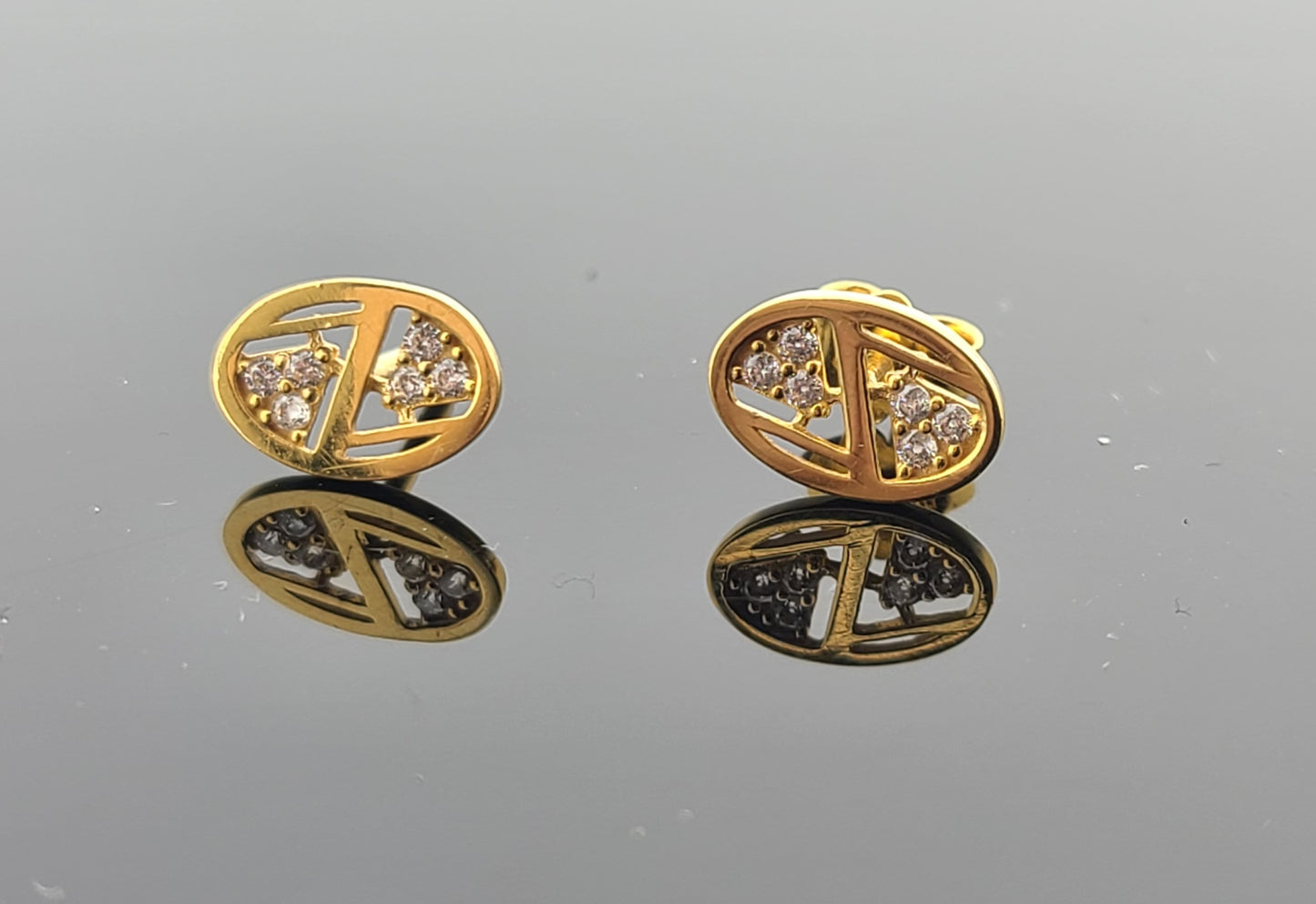 22K Solid Gold Children Studs ES1691