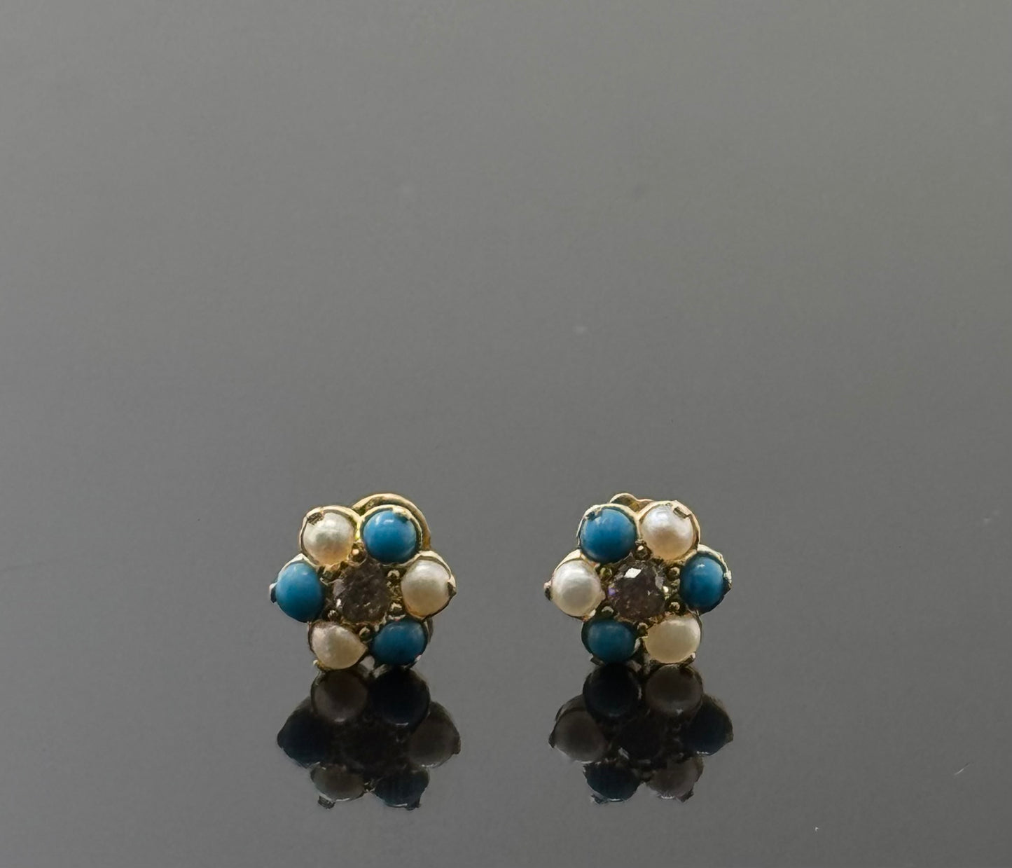 18K Solid Gold Fancy Studs ES258