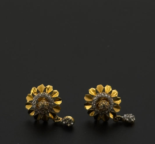 22K Solid Gold Fancy Studs ES457