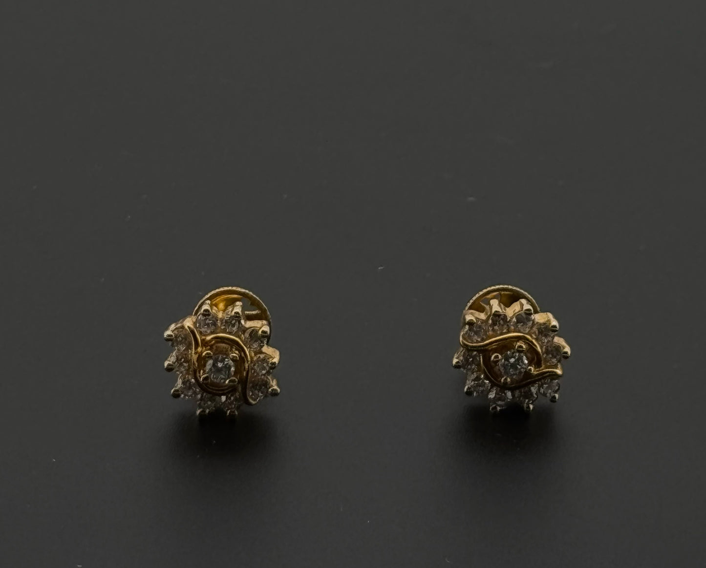 22K Solid Gold Fancy Studs ES462