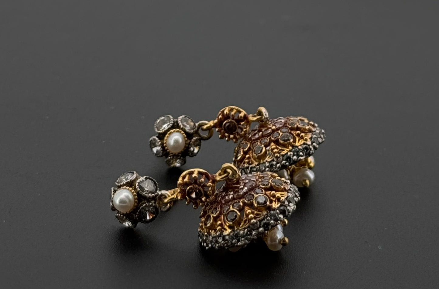 22K Solid Gold Fancy Studs ES511