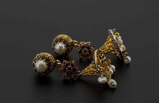 22K Solid Gold Fancy Studs ES520