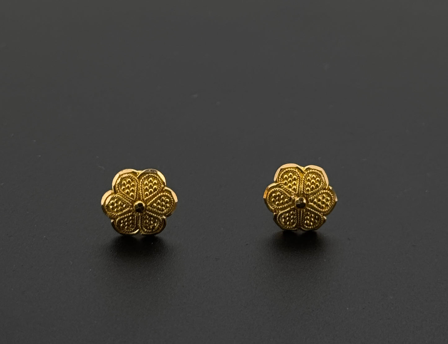 22K Solid Gold Fancy Studs ES793