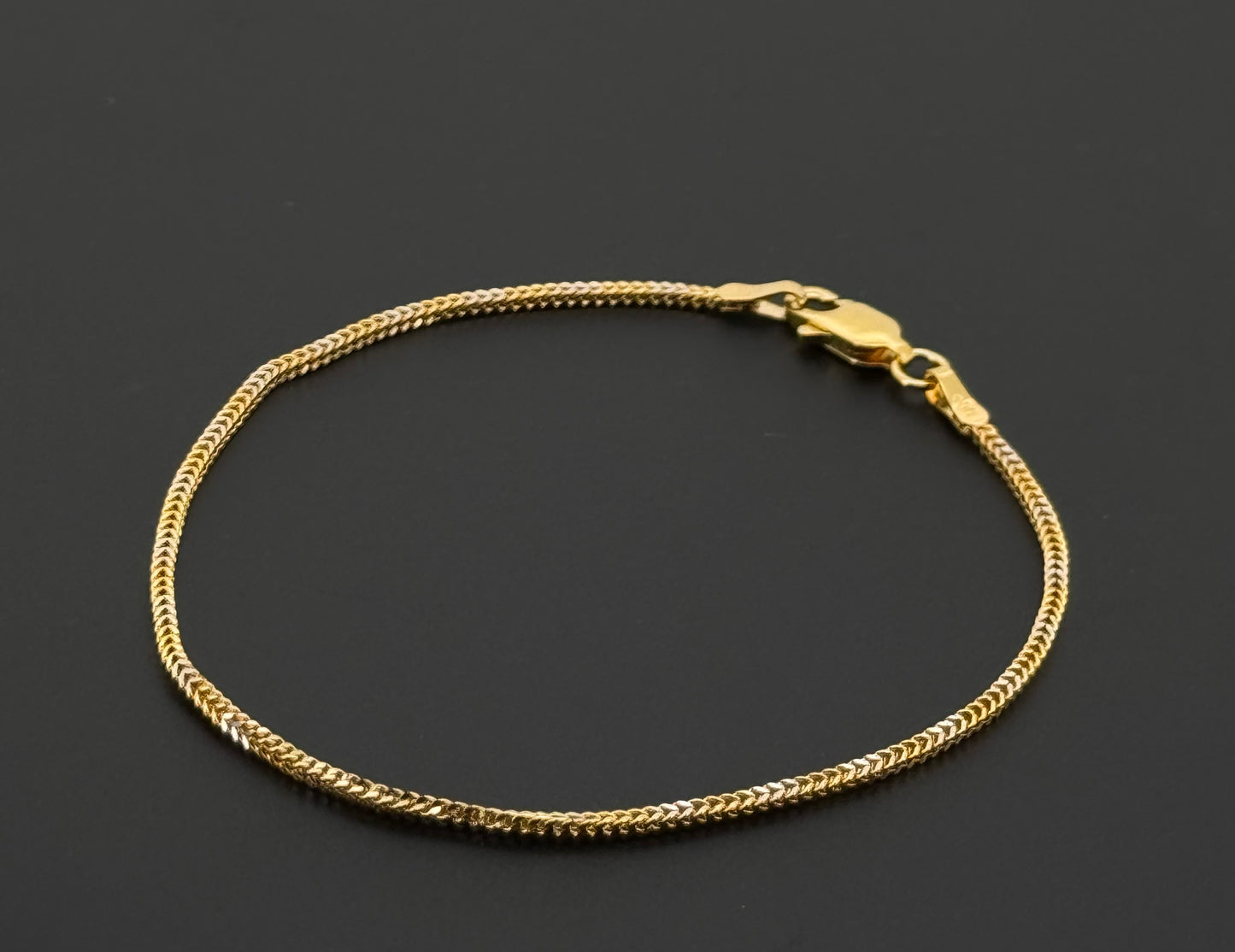 22k Solid Gold Ladies Simple Bracelet GB497