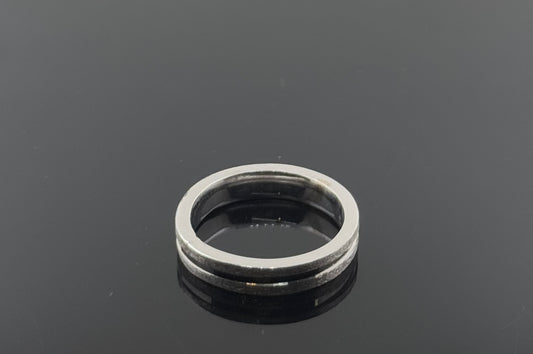 18k Solid Gold Ladies Simple Ring GR1046